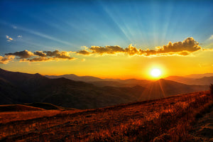 aluminium-print-sunset-in-the-world-of-mountains