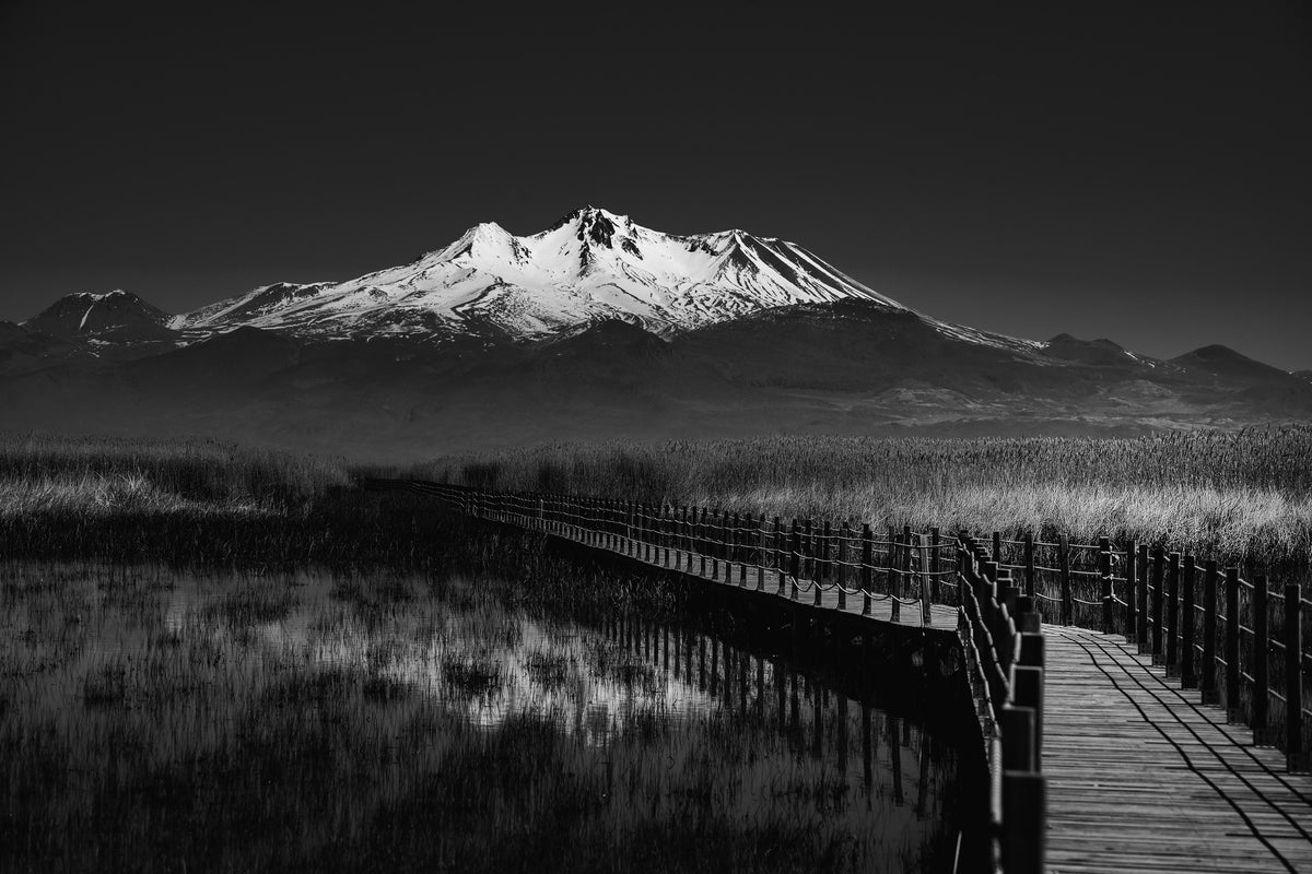 canvas-print-road-to-mountain-x