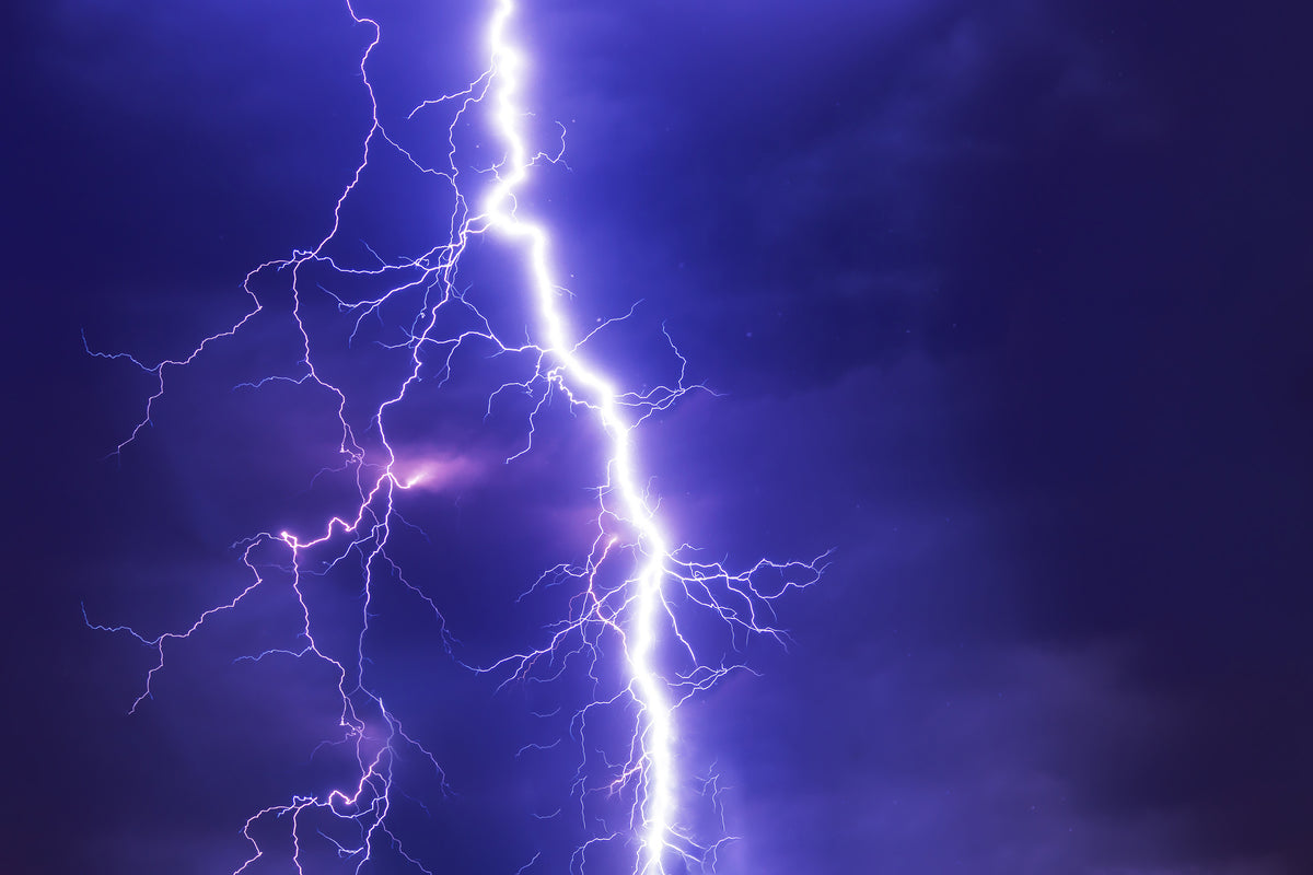 modern-3-piece-aluminium-print-imposing-lightning
