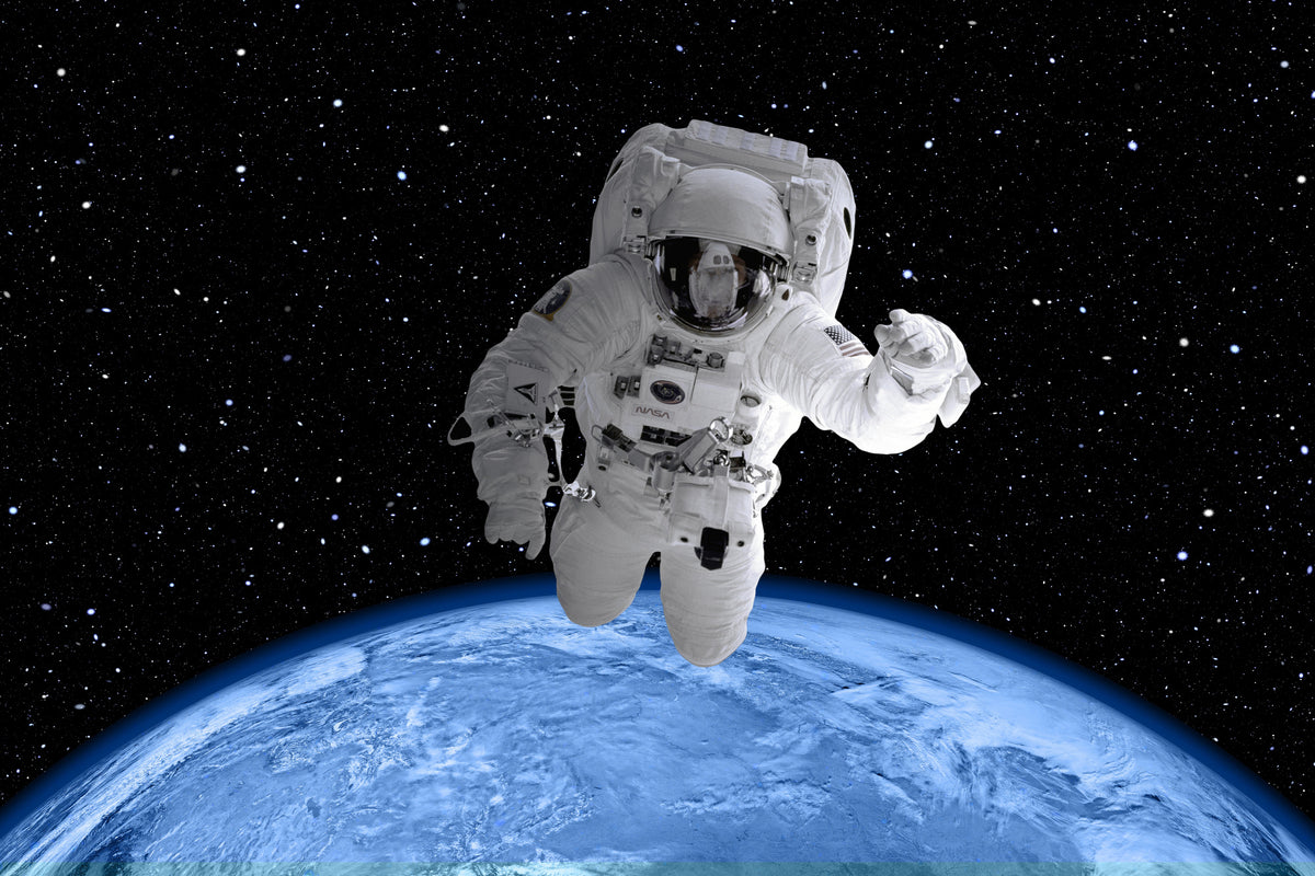 3-piece-canvas-print-in-the-spacesuit