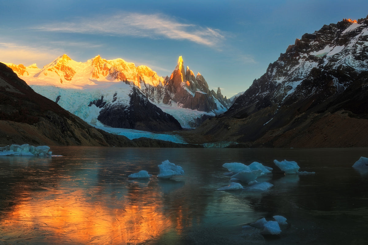 acrylic-print-morning-light-at-cerro-torre