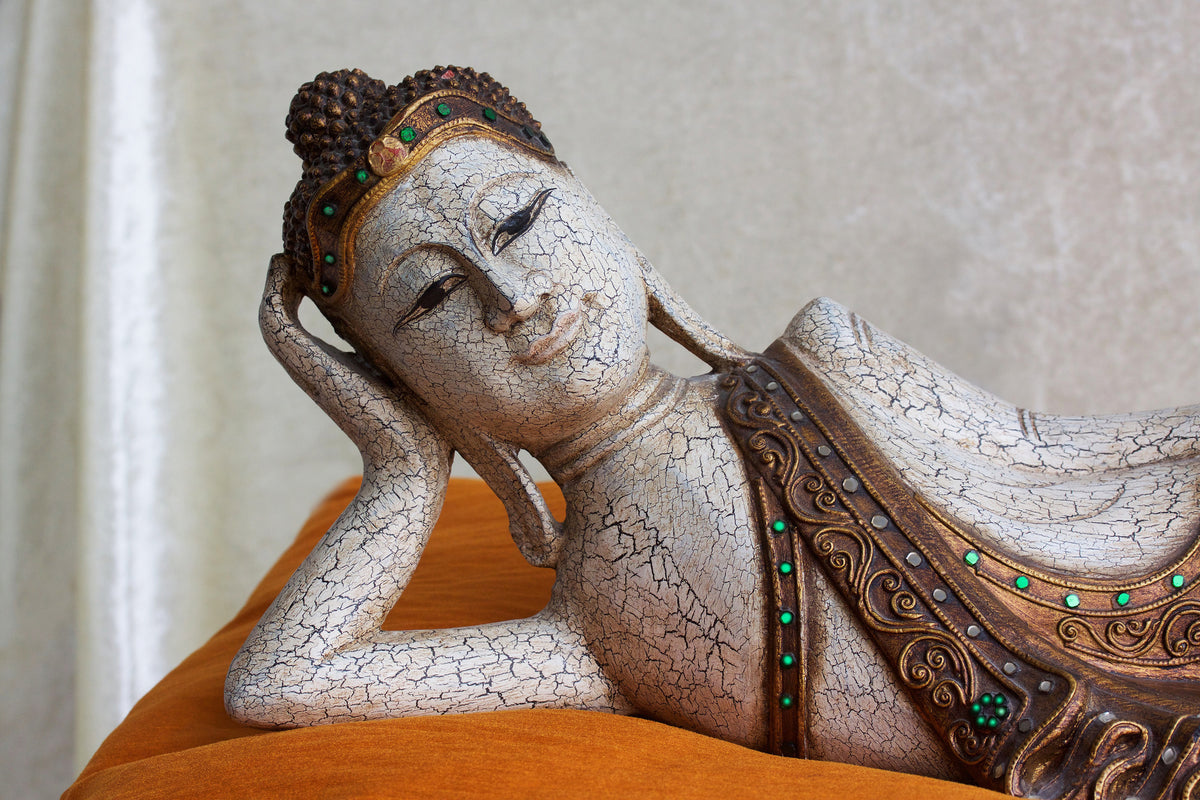framedcanvas-print-a-buddha-sculpture