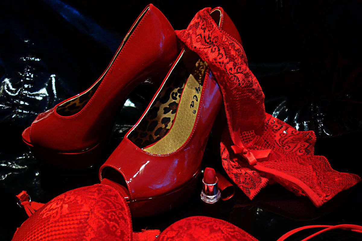framedposter-print-red-high-heels