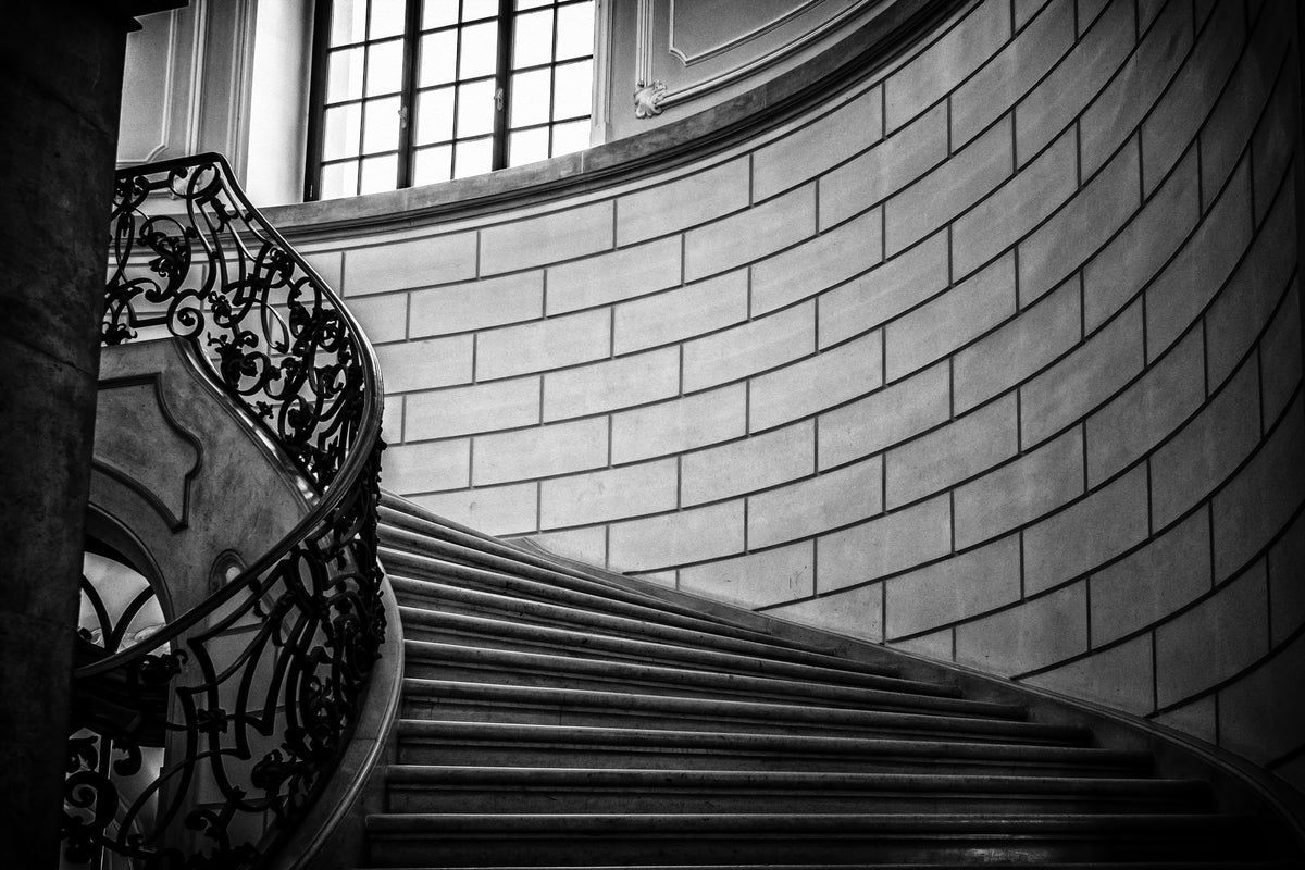 modern-3-piece-acrylic-print-noble-stairs