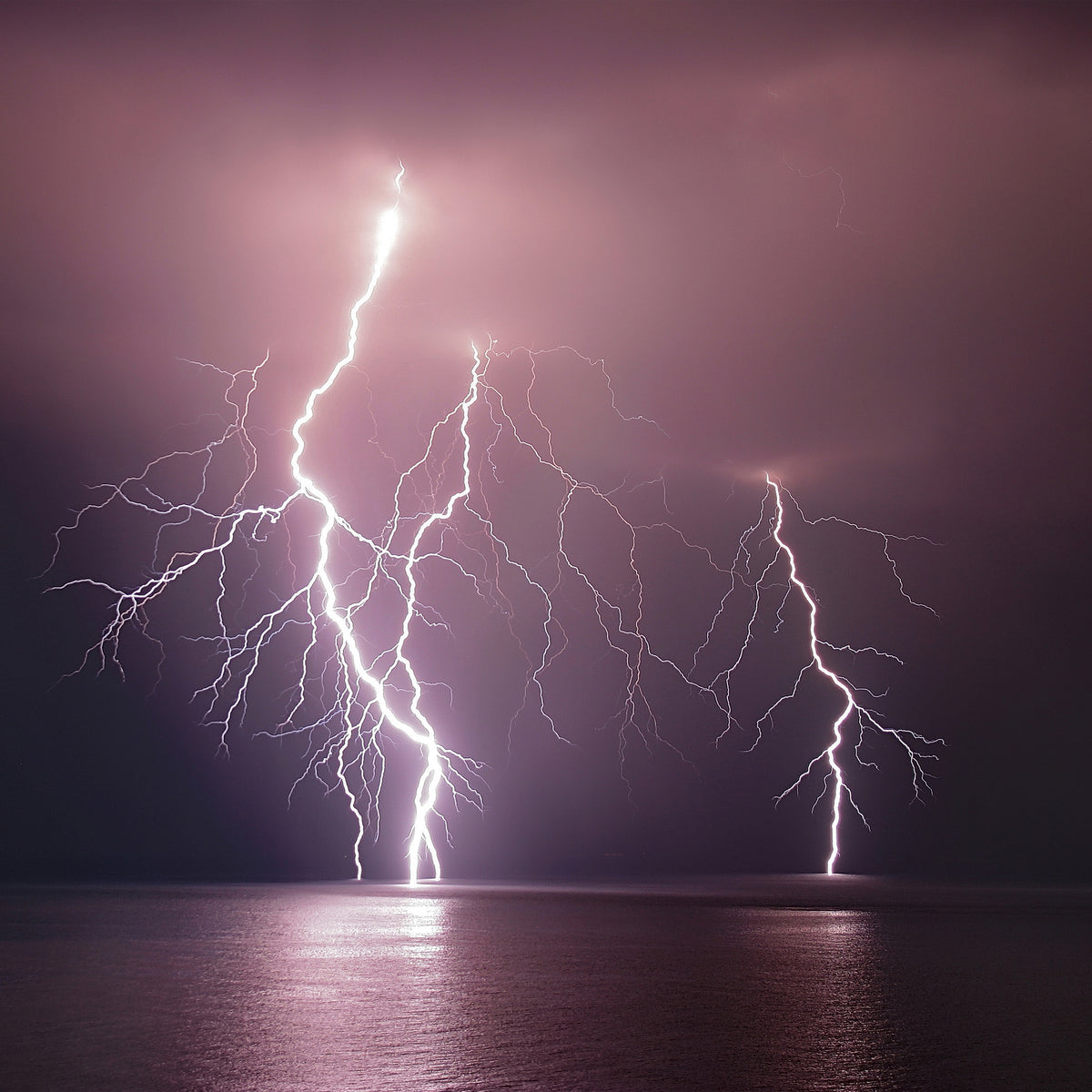4-piece-acrylic-print-thunderbolt-over-the-sea