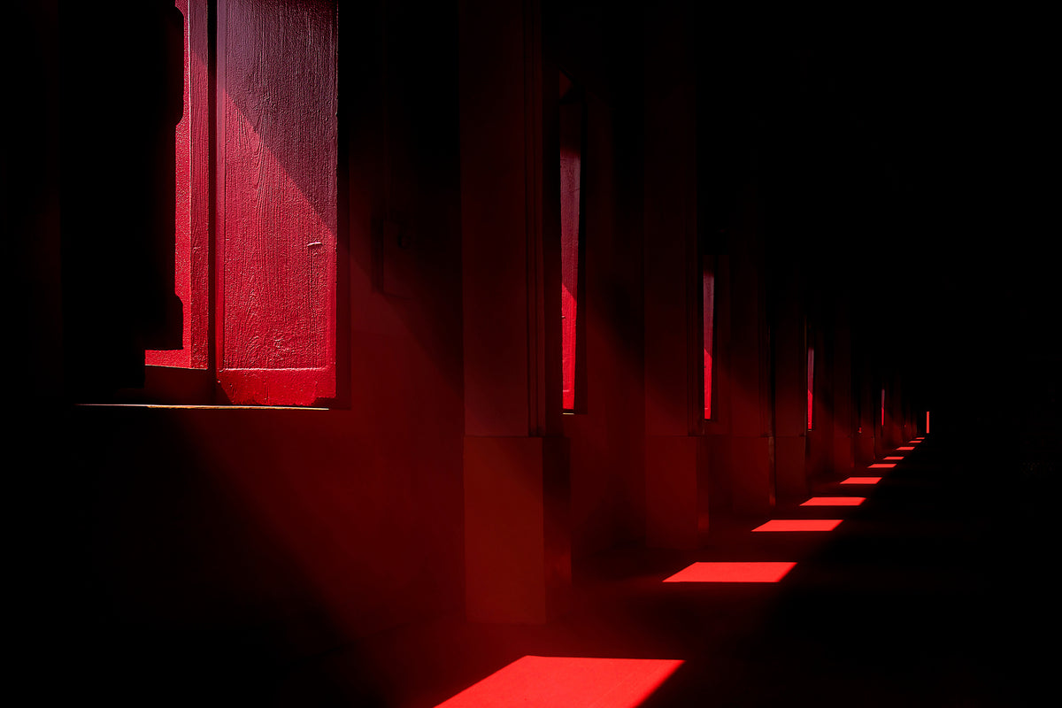 aluminium-print-in-the-red-temple-x