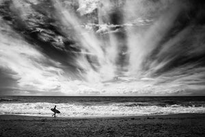 framedposter-print-the-loneliness-of-a-surfer