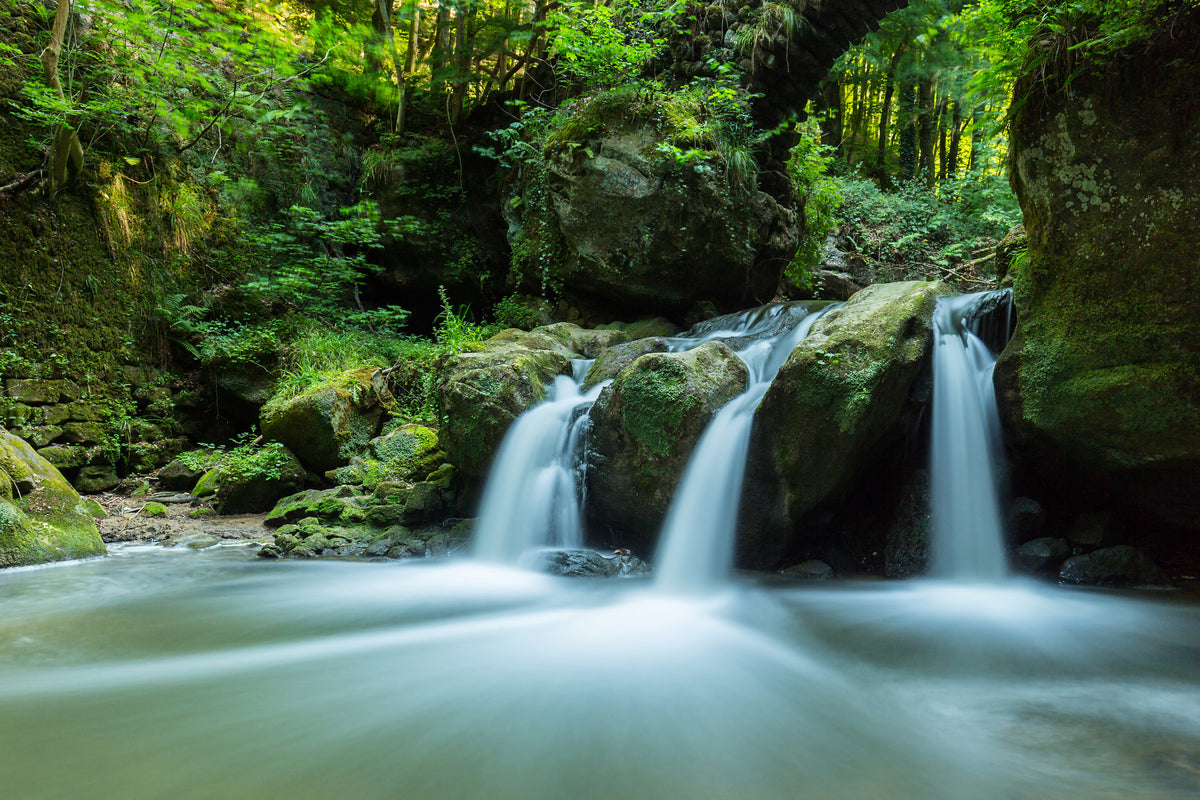 framedcanvas-print-falling-water-in-the-wood