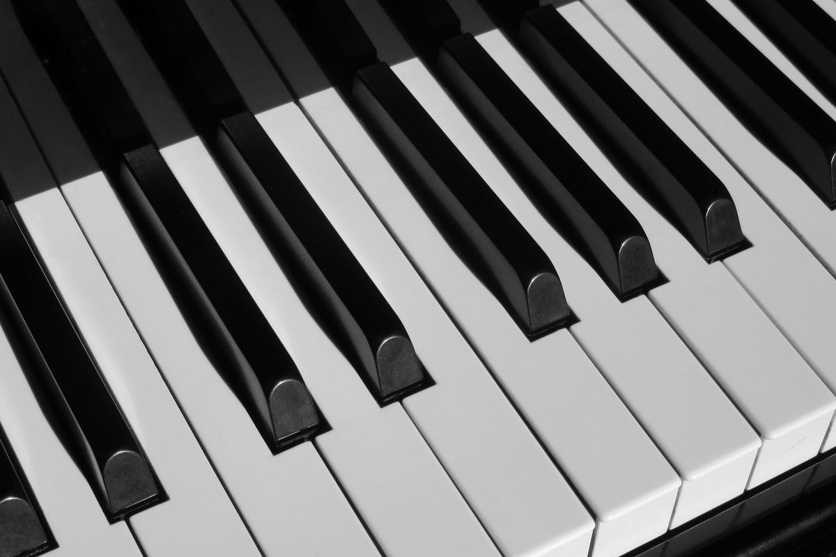 framedcanvas-print-close-up-piano