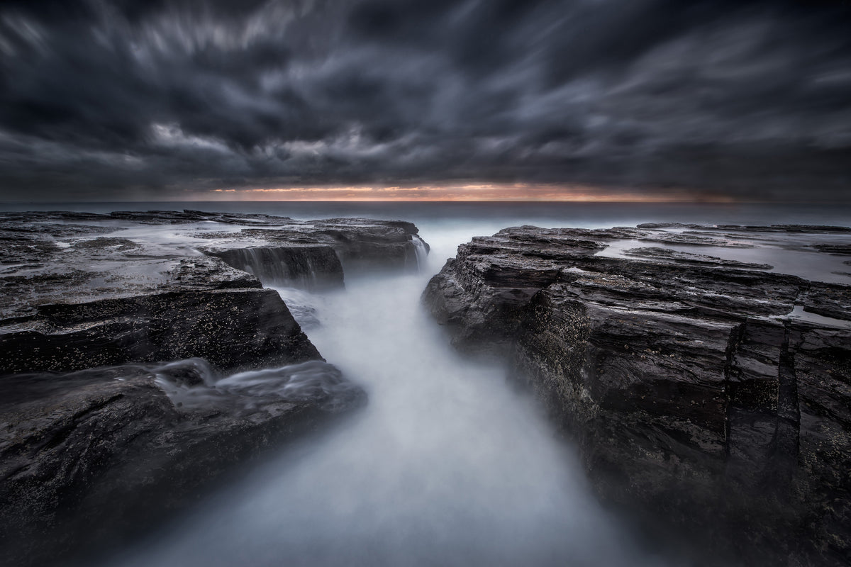 modern-3-piece-canvas-print-the-darkness-before-dawn