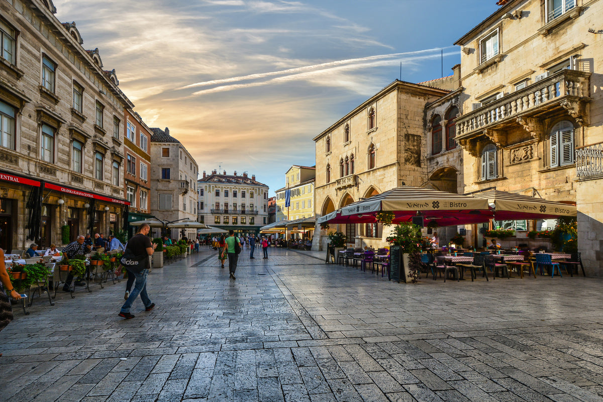 aluminium-print-shopping-street