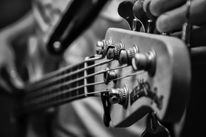 framedcanvas-print-close-up-guitarist