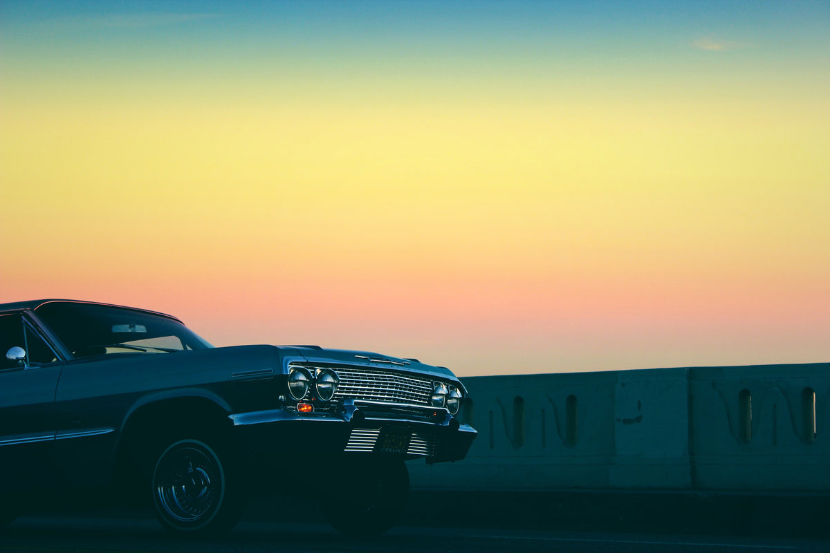 poster-print-vintage-car-in-the-evening-light