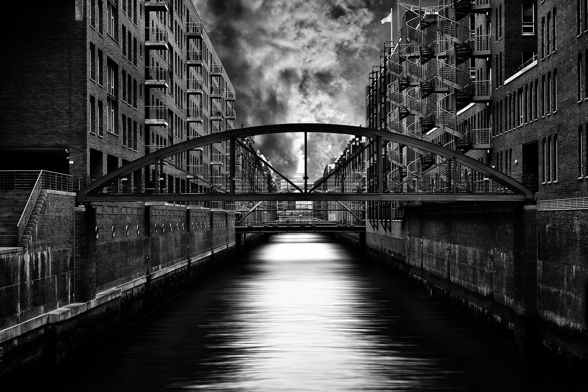 framedposter-print-the-other-side-of-hamburg