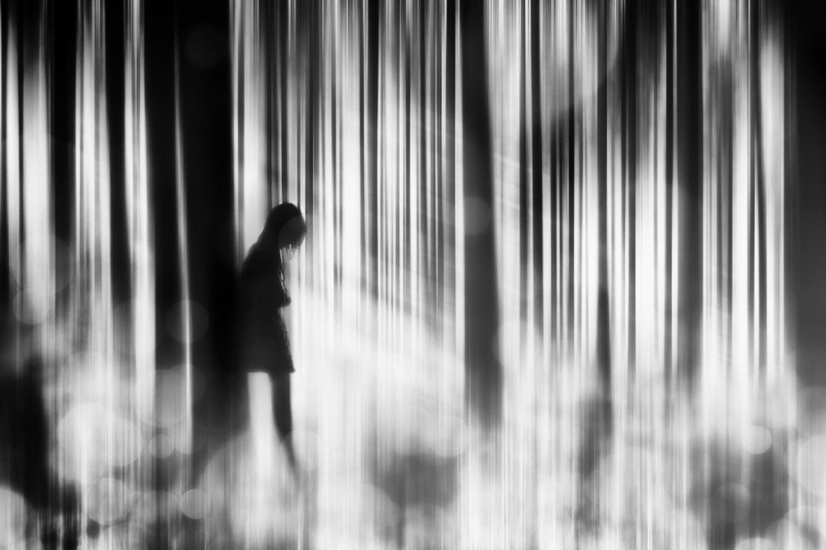 modern-3-piece-acrylic-print-caught-in-the-sorrow