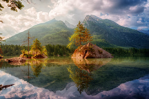 framedposter-print-the-clear-mountain-lake