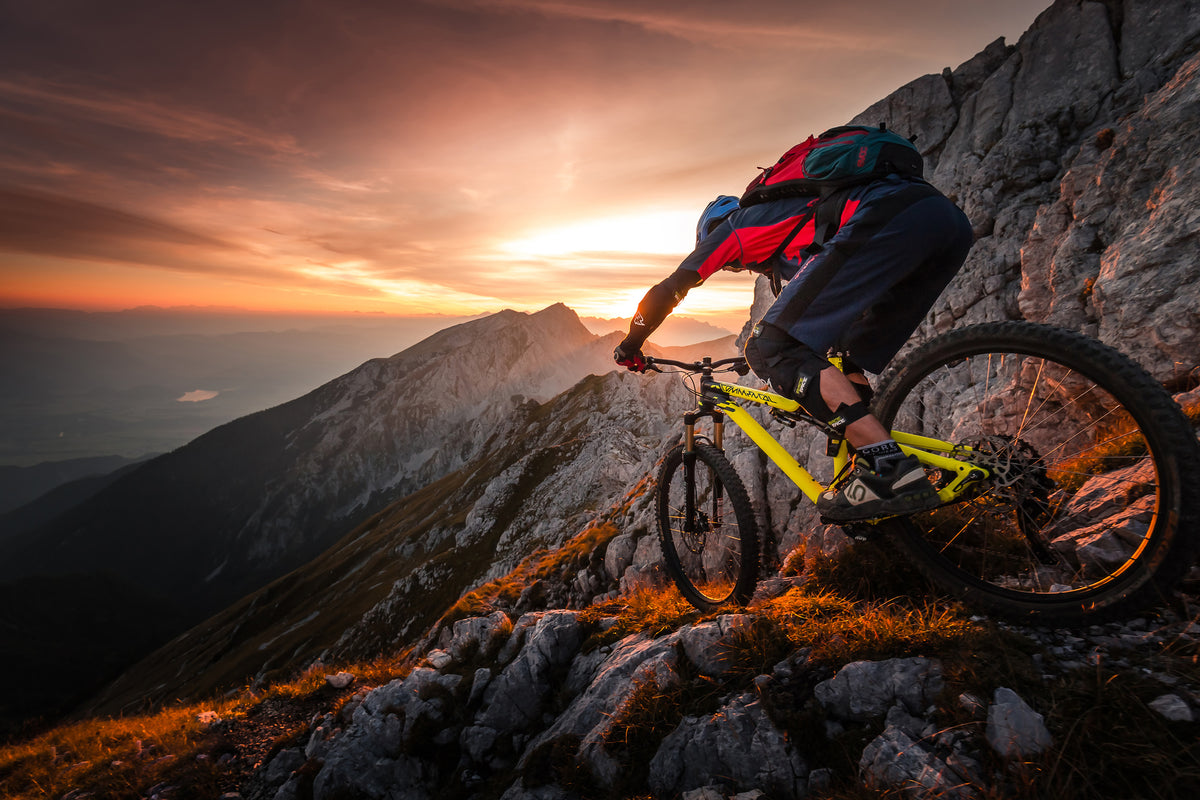 aluminium-print-golden-hour-high-alpine-ride