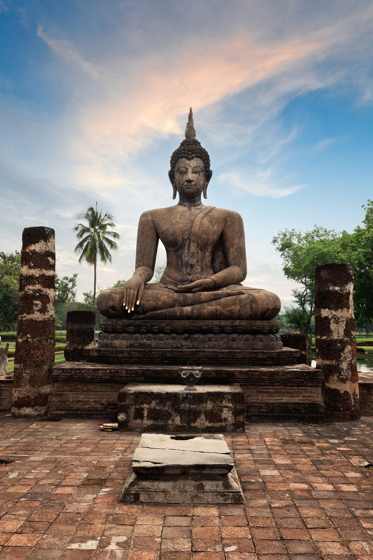 framedcanvas-print-buddha-statue-at-dusk