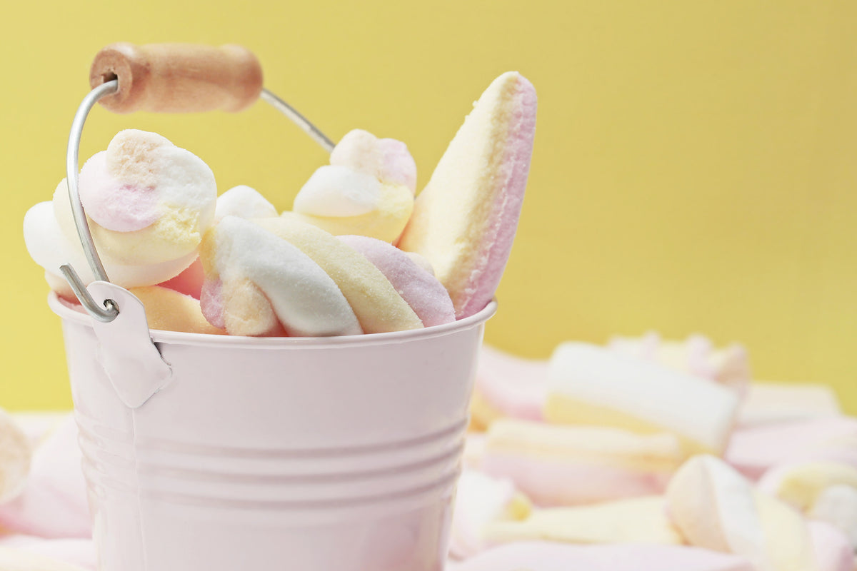 3-piece-aluminium-print-marshmallow-in-the-bucket