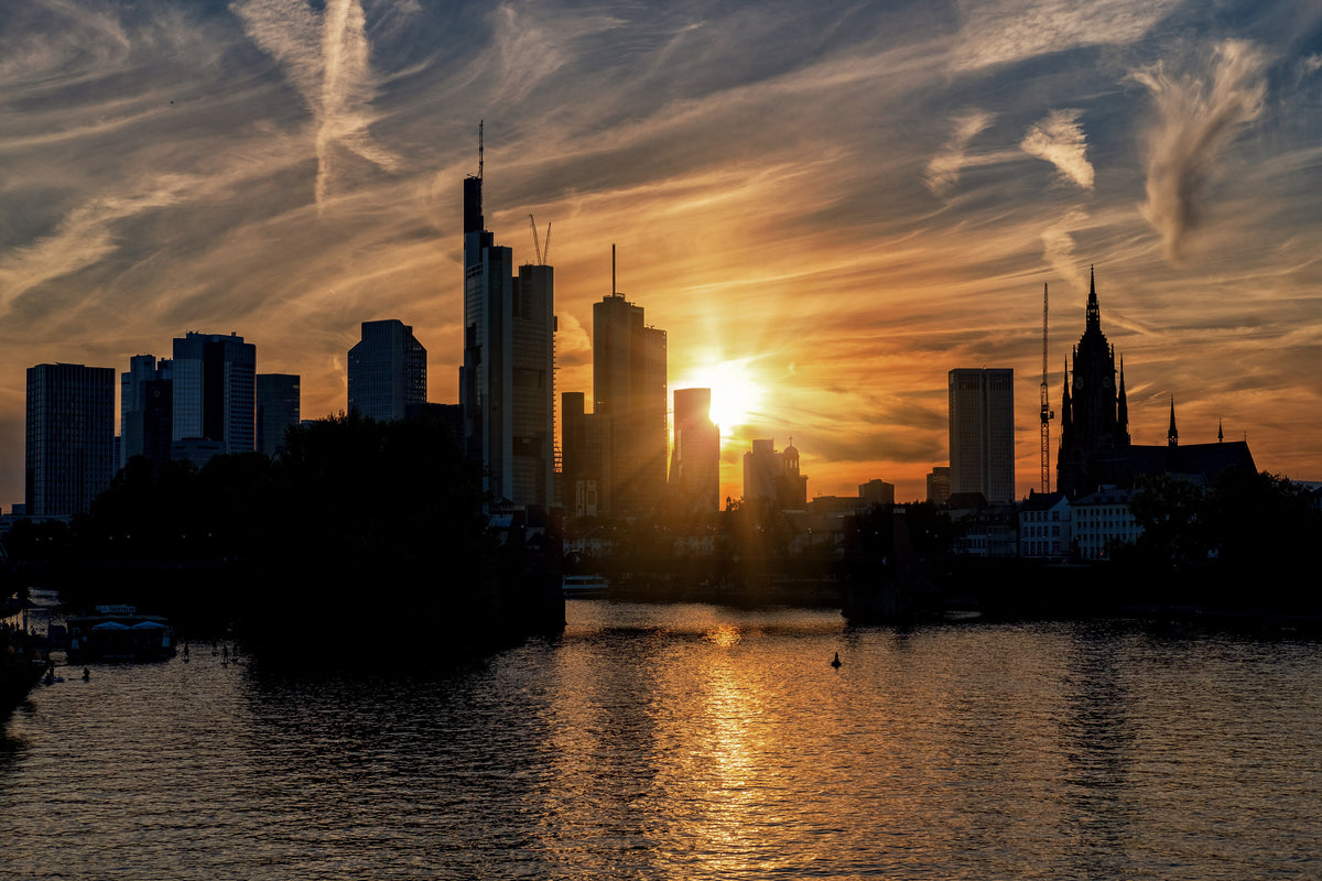 canvas-print-sunset-on-the-skyline