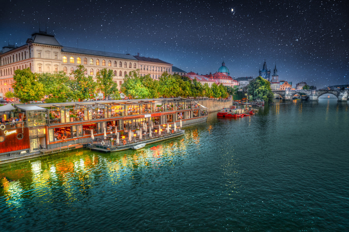 3-piece-canvas-print-starry-sky-in-prague